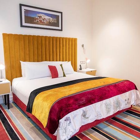 Hotel Debrett Оукланд Екстериор снимка