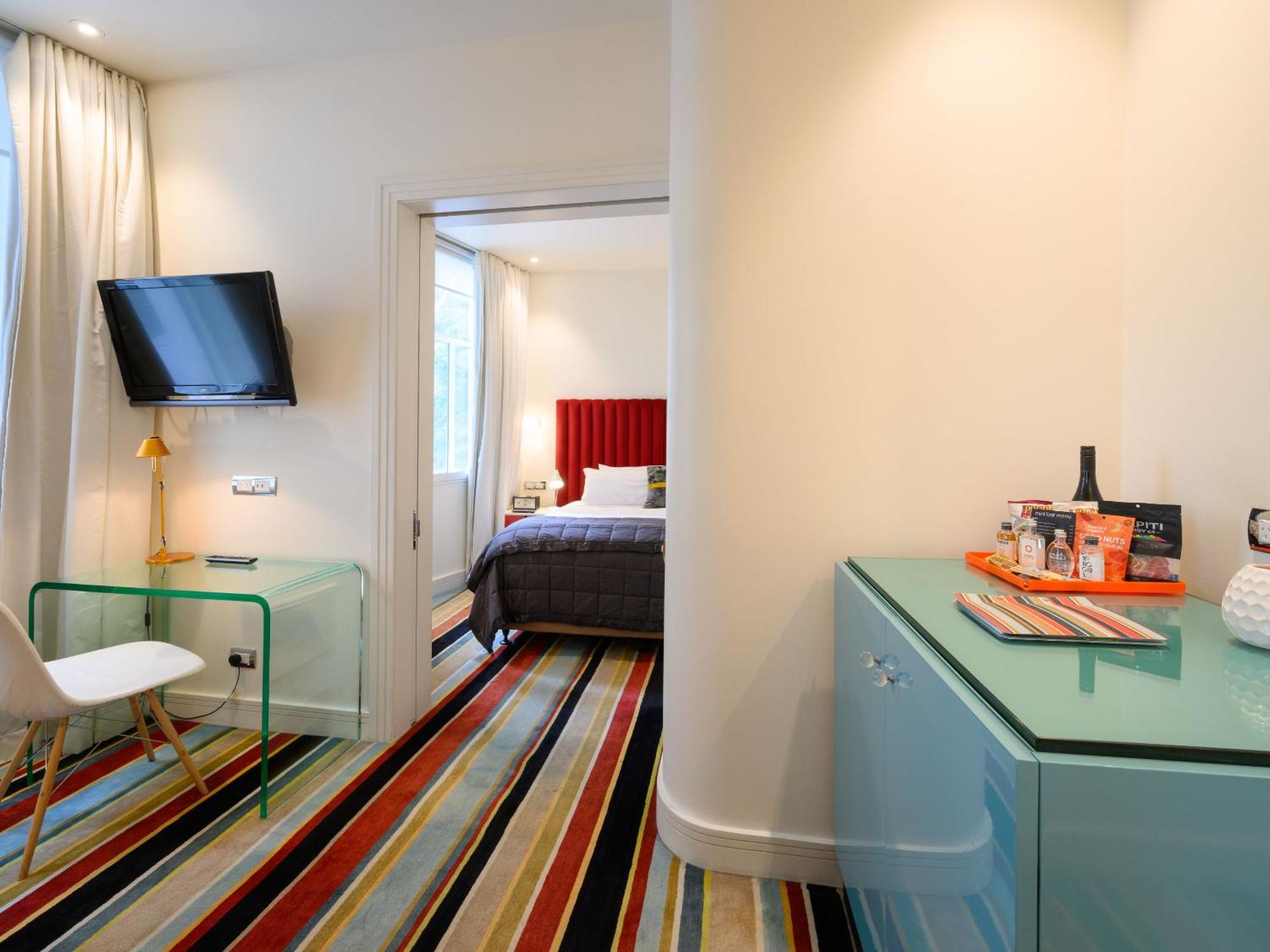 Hotel Debrett Оукланд Екстериор снимка