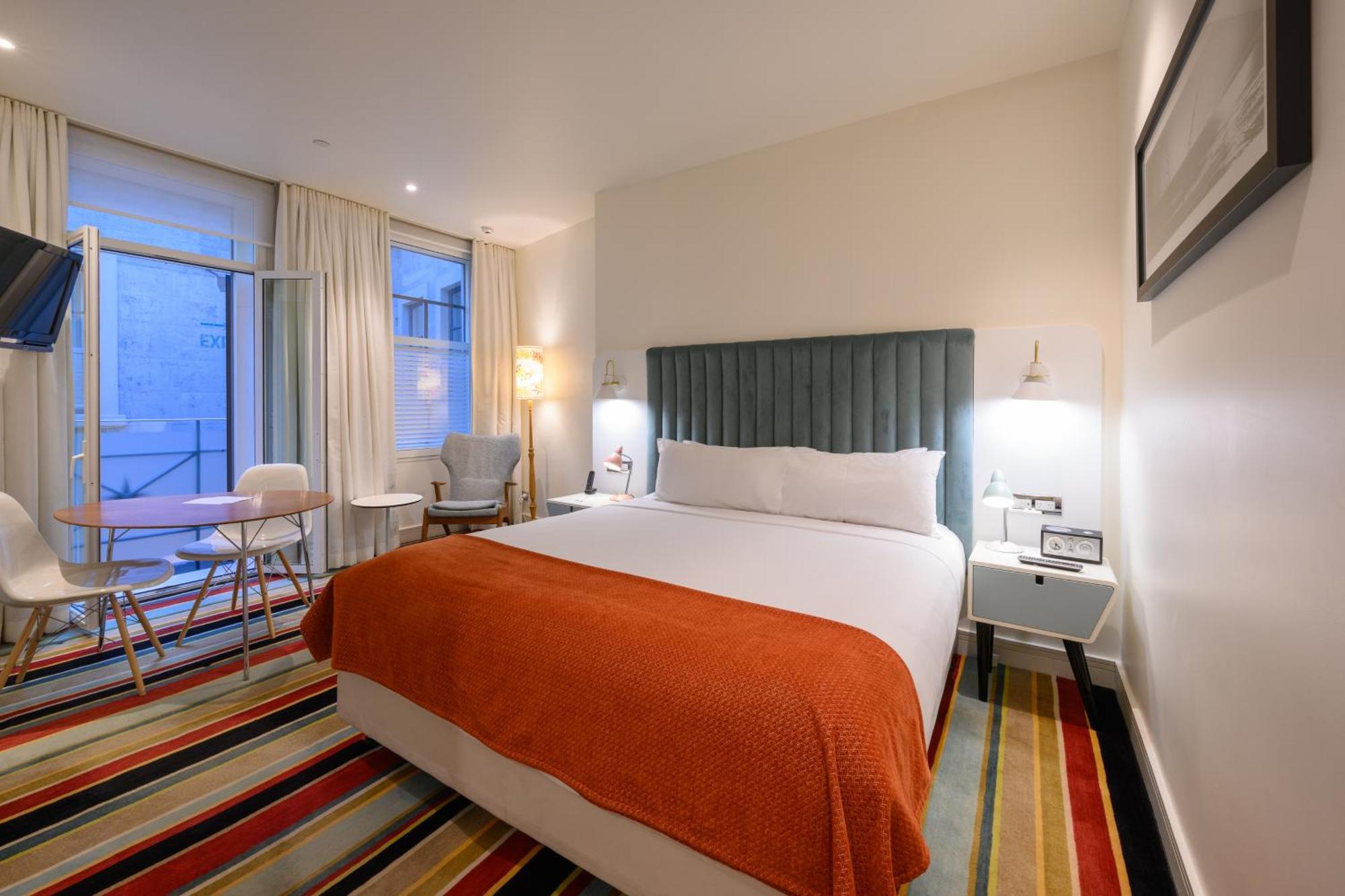 Hotel Debrett Оукланд Екстериор снимка